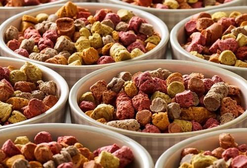  Uso de Nuevos Ingredientes en Alimentos para Mascotas