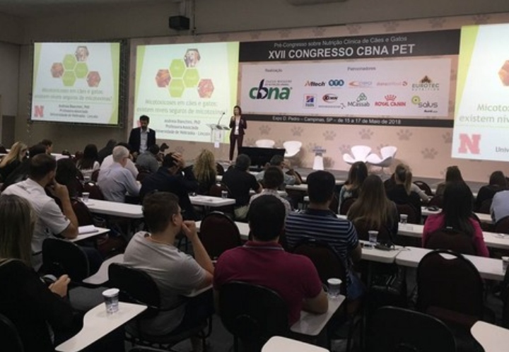 Congreso de la CBNA Pet - Debate del Consumidor Moderno e Impactos en los Alimentos para Perros y Gatos