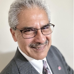 Dr. Juan Gómez Basauri